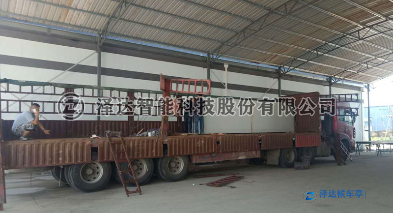 安徽省6米候车亭生产完成并装车发货(图2)